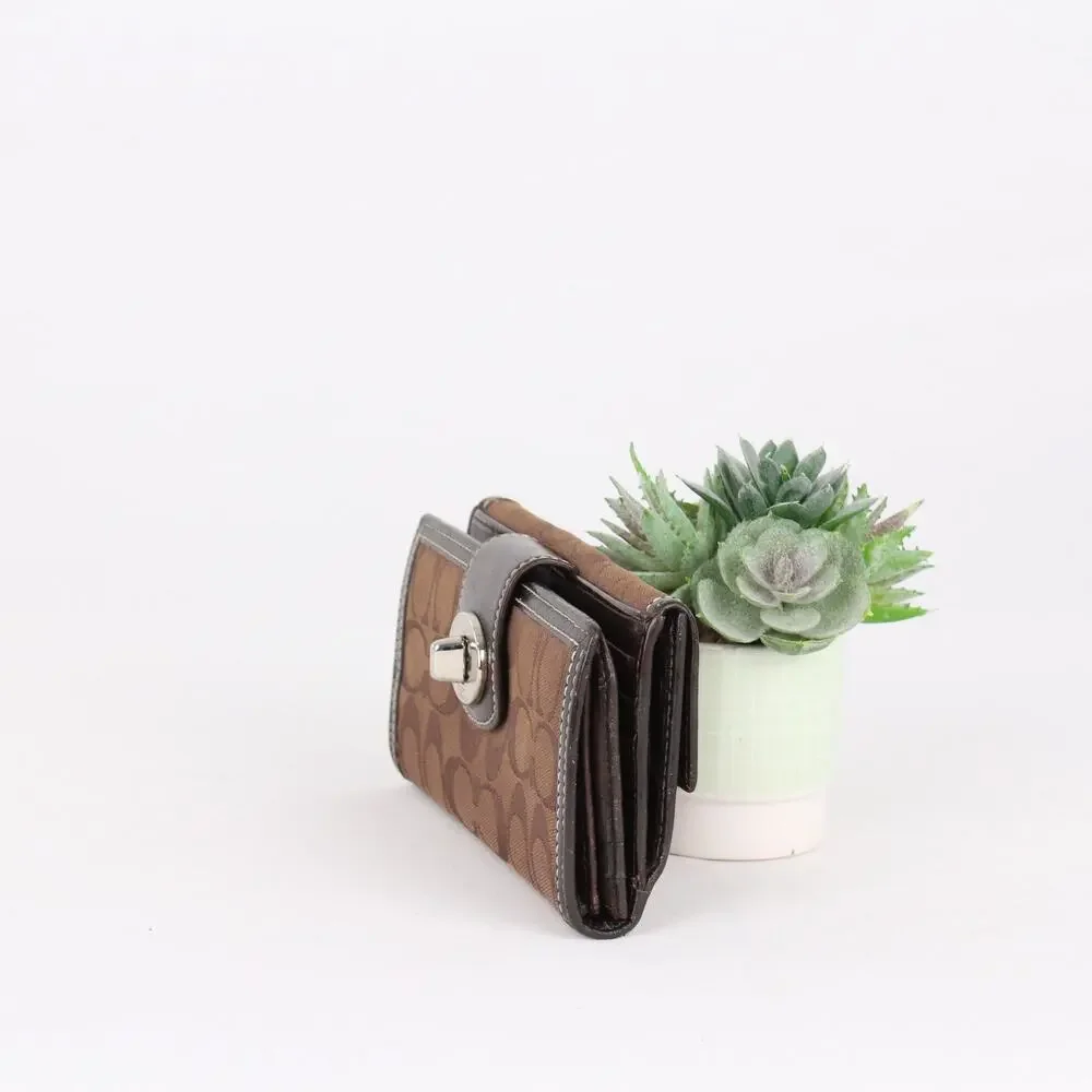 Coach Vintage Turn-Lock Signature Retro Wallet